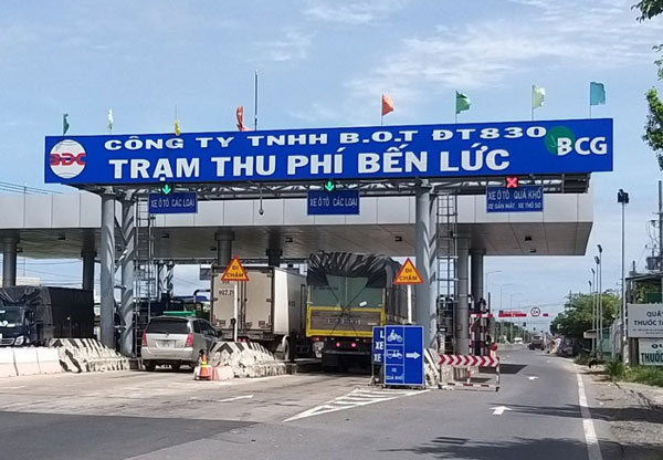 Điểm thu phí trên cao tốc Bến Lức - Đức Hòa