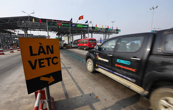 Hình thức thu phí không dừng cho phép xe tự động đi qua và trả phí trên hệ thống