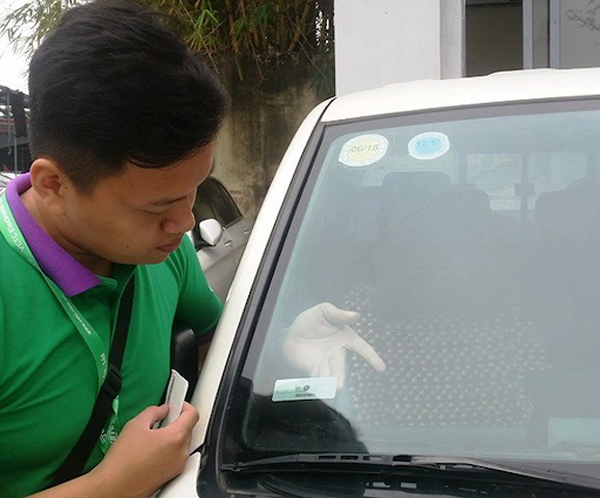 Thẻ e-Tag của VETC là loại thẻ định danh sử dụng cho dịch vụ thu phí không dừng 