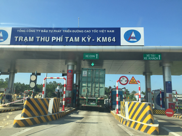 Khi đi qua trạm thu phí cao tốc Tam Kỳ, chủ phương tiện cần trả mức phí từ 30.000 – 170.000 VNĐ/lượt