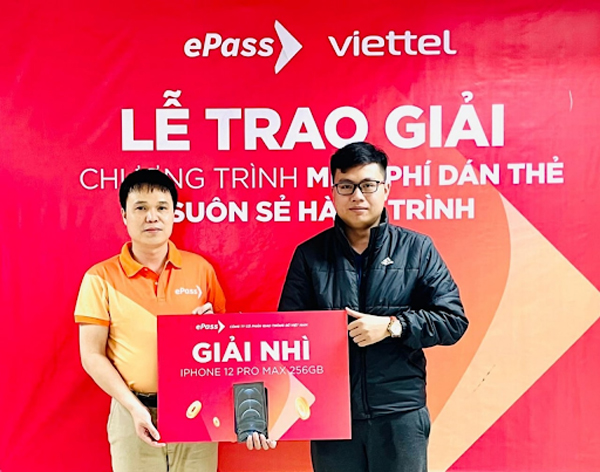 VDTC trao giải cho khách hàng sử dụng thẻ thu phí không dừng ePass trúng thưởng chương trình “Miễn phí dán thẻ suôn sẻ hành trình”