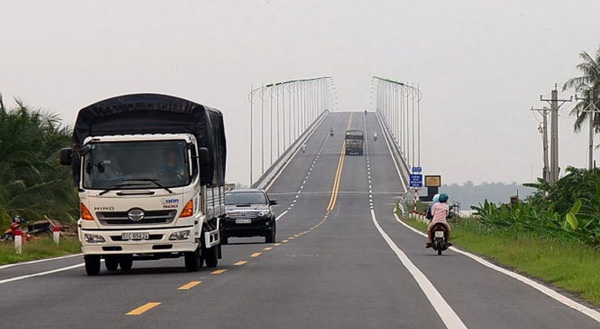 Cầu Cổ Chiên bắc qua sông Cổ Chiên